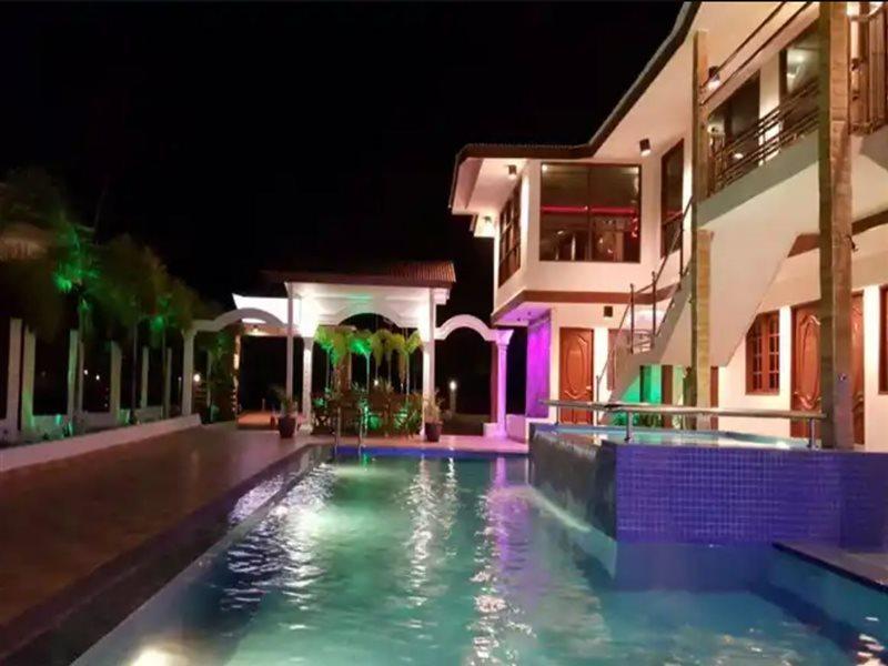 Alsafina Kijal Beach Resort & Restaurant Dış mekan fotoğraf